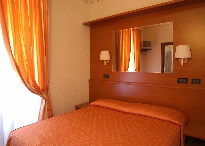 Otel Dina 3*