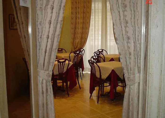Otel Dina 3*